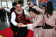 Tanz zypriotischer Gruppen zur Eröffnung der f.re.e 2009 (Foto: MartiN Schmitz)